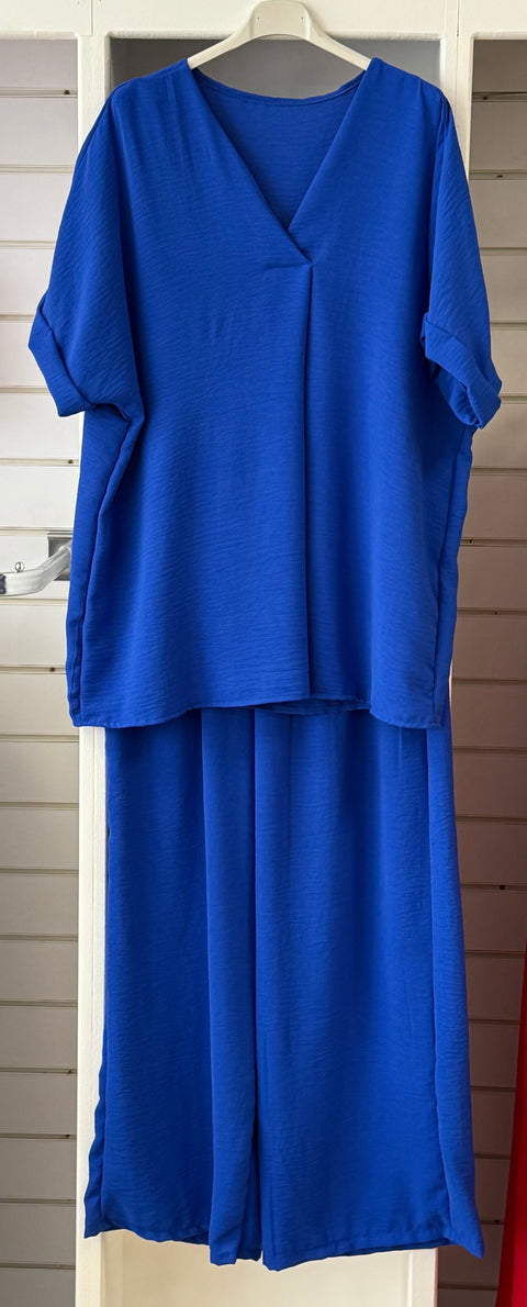 Ladies 2 Piece Set in COLBAT BLUE
